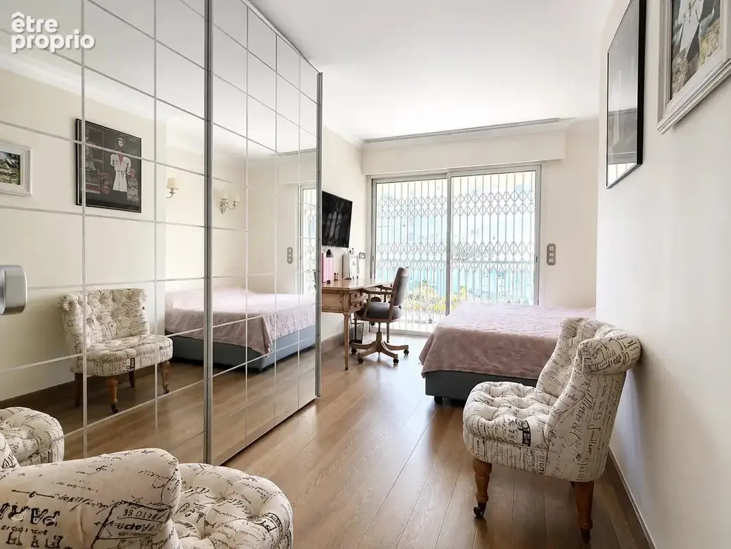 Cannes Croisette – Exceptionnel Appartement de 229 m² face au Port Canto - photo 9