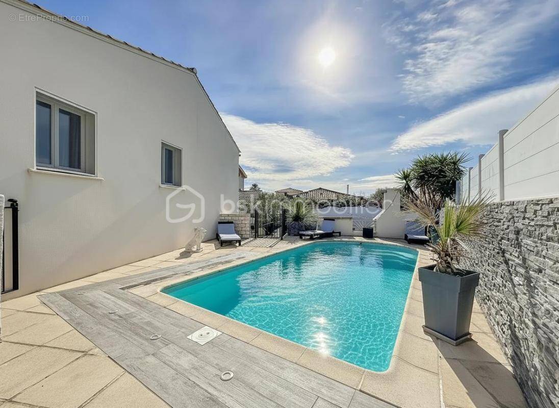 Maison à COURNONSEC