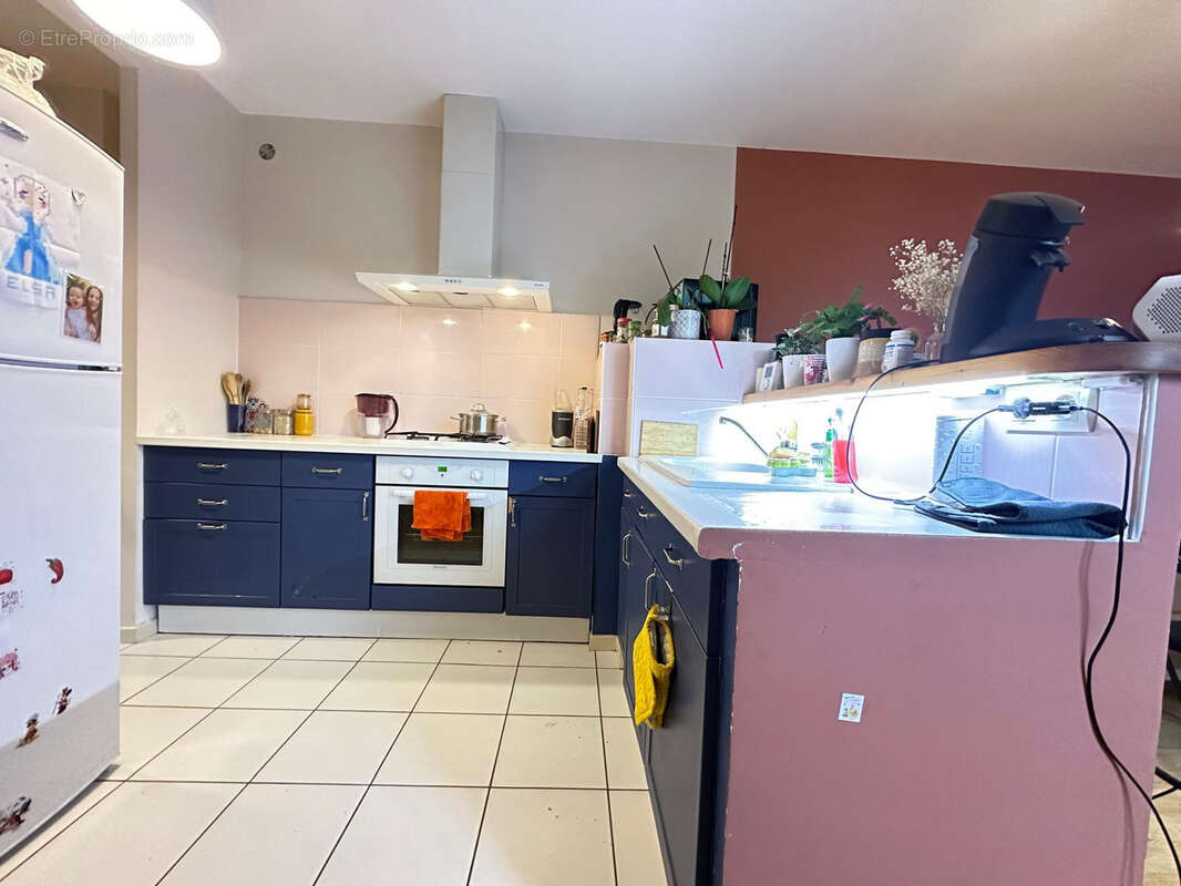 Appartement à LE COTEAU