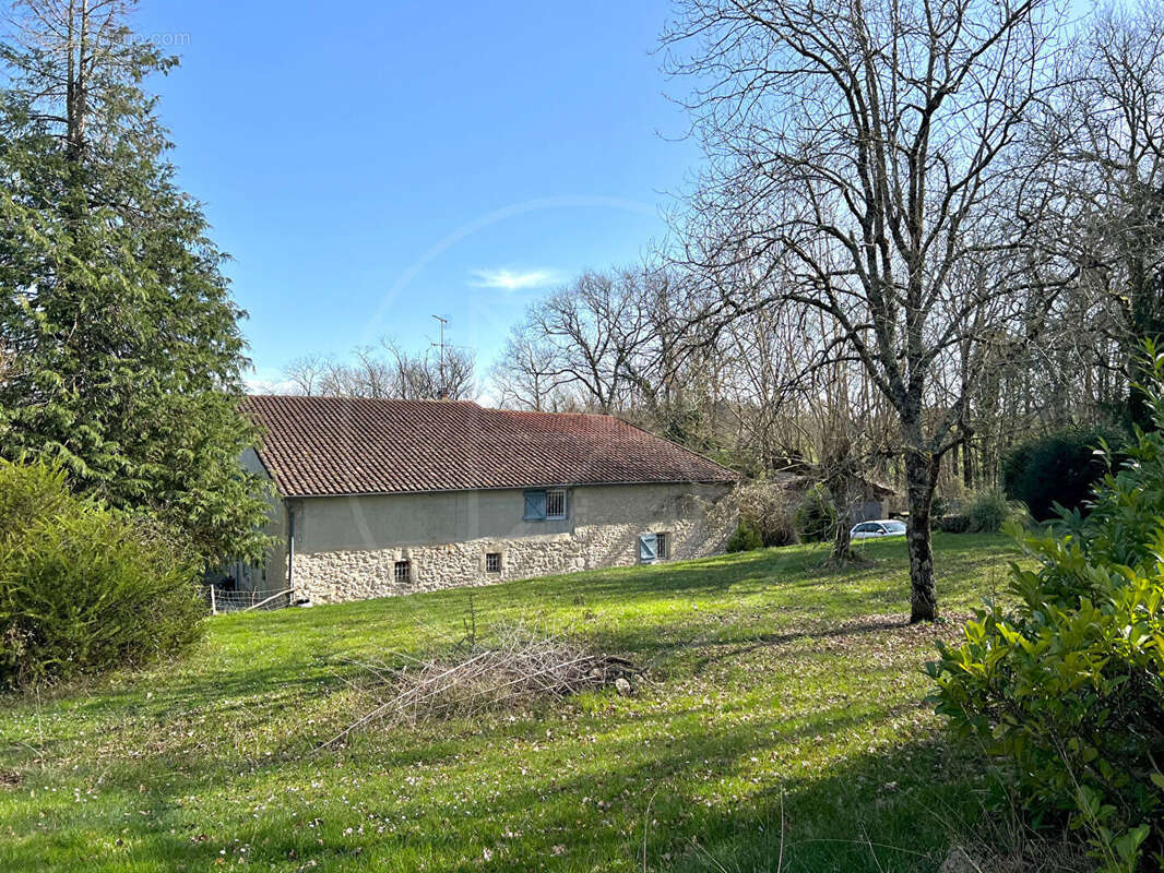Maison à MONSEGUR