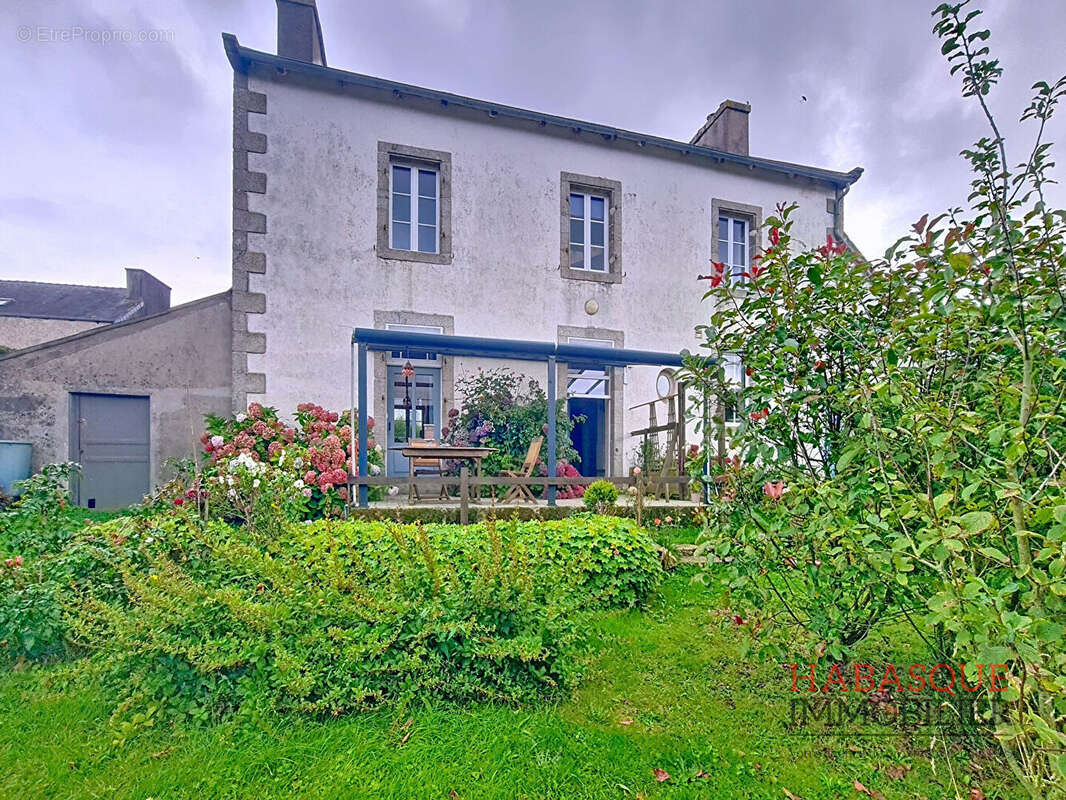 Maison à LANDIVISIAU