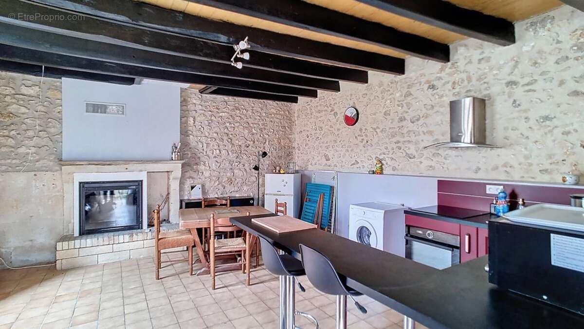 Maison à CHAUVIGNY