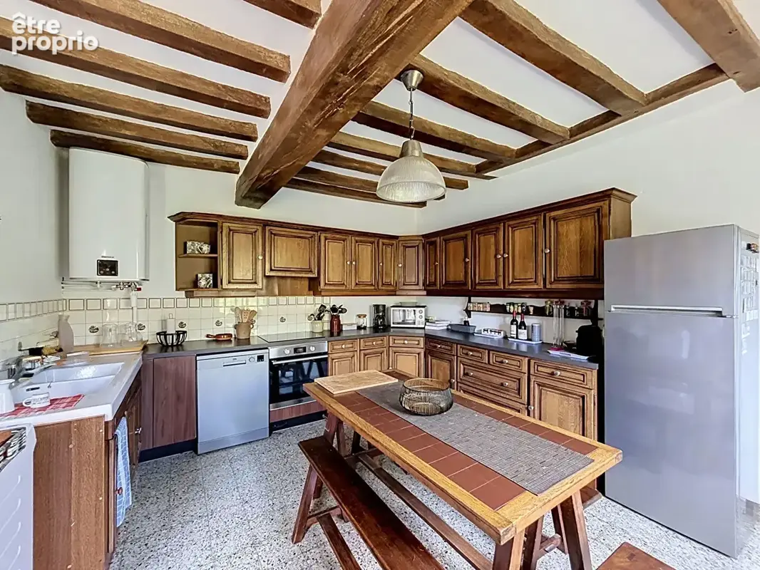 À proximité de Gisors  - propriété avec deux maisons - 5 chambres - piscine chauffée - photo 7