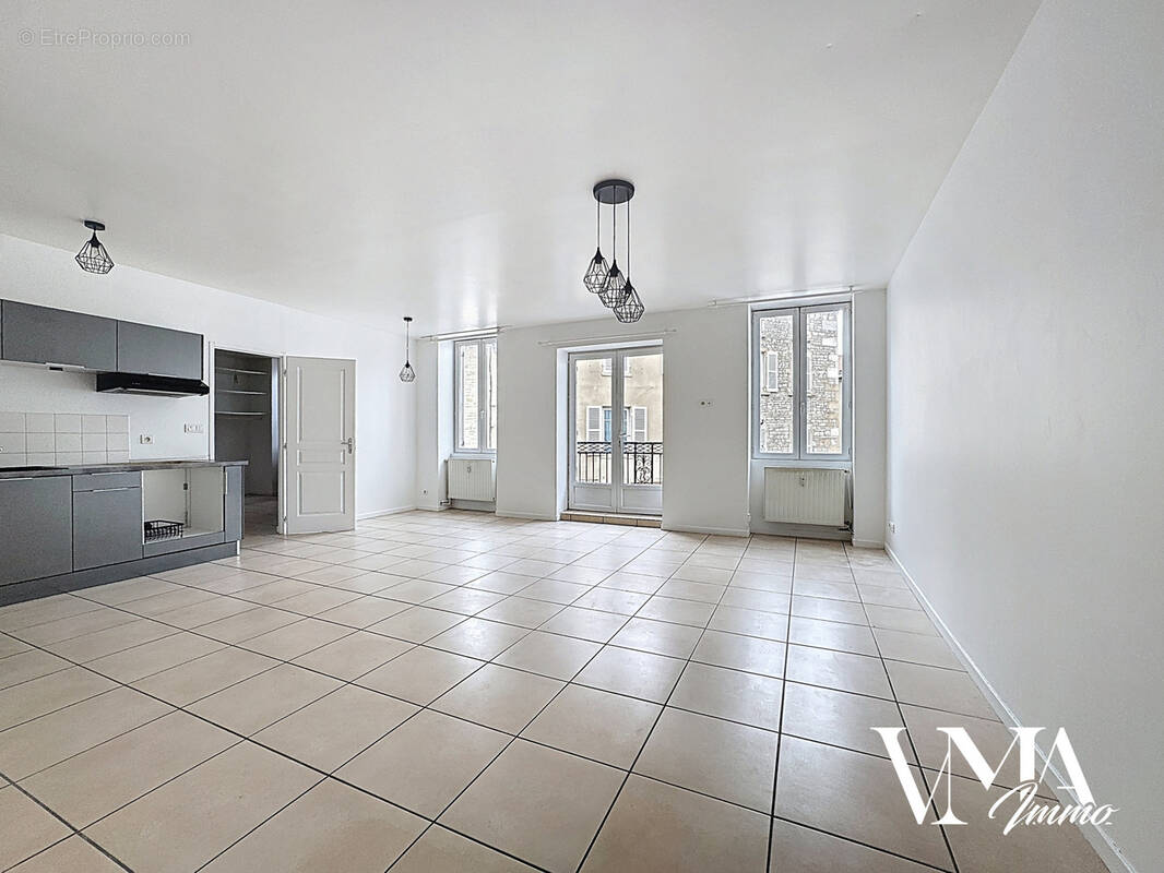 Appartement à CHAZAY-D&#039;AZERGUES