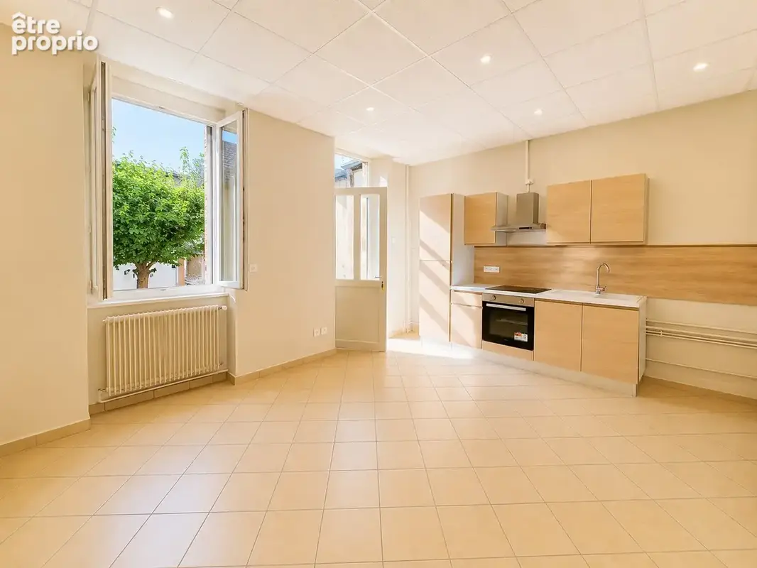 Charlieu - appartement de type 2 en rez-de-jardin avec terrasse et extérieur privatif - photo 4