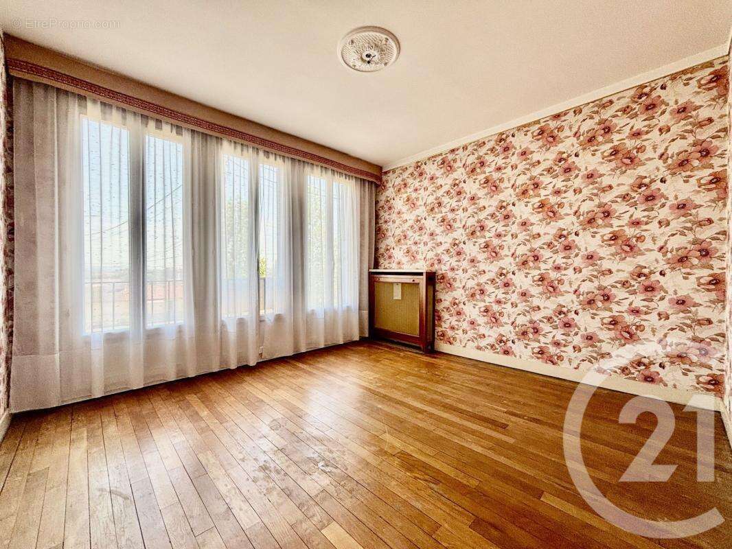 Maison 86 m² à Limoges  - photo 9