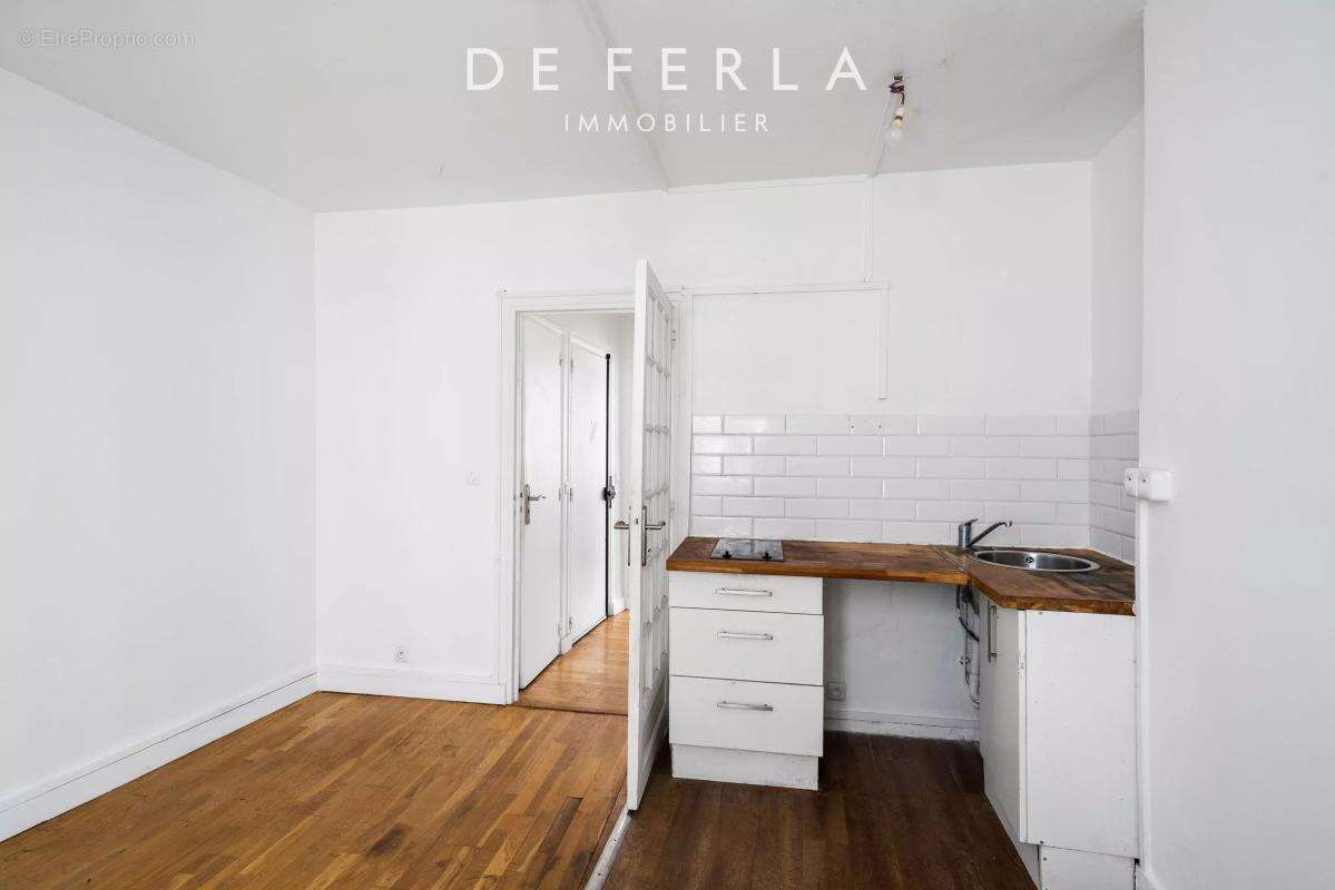 Appartement à PARIS-14E