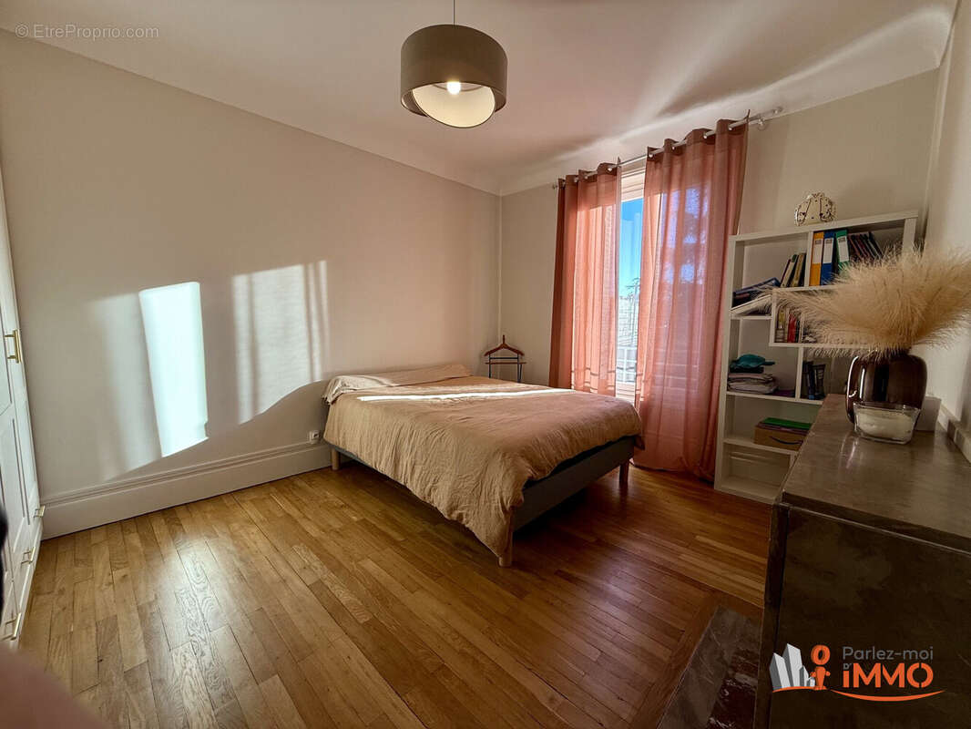 Appartement à SAINT-ETIENNE