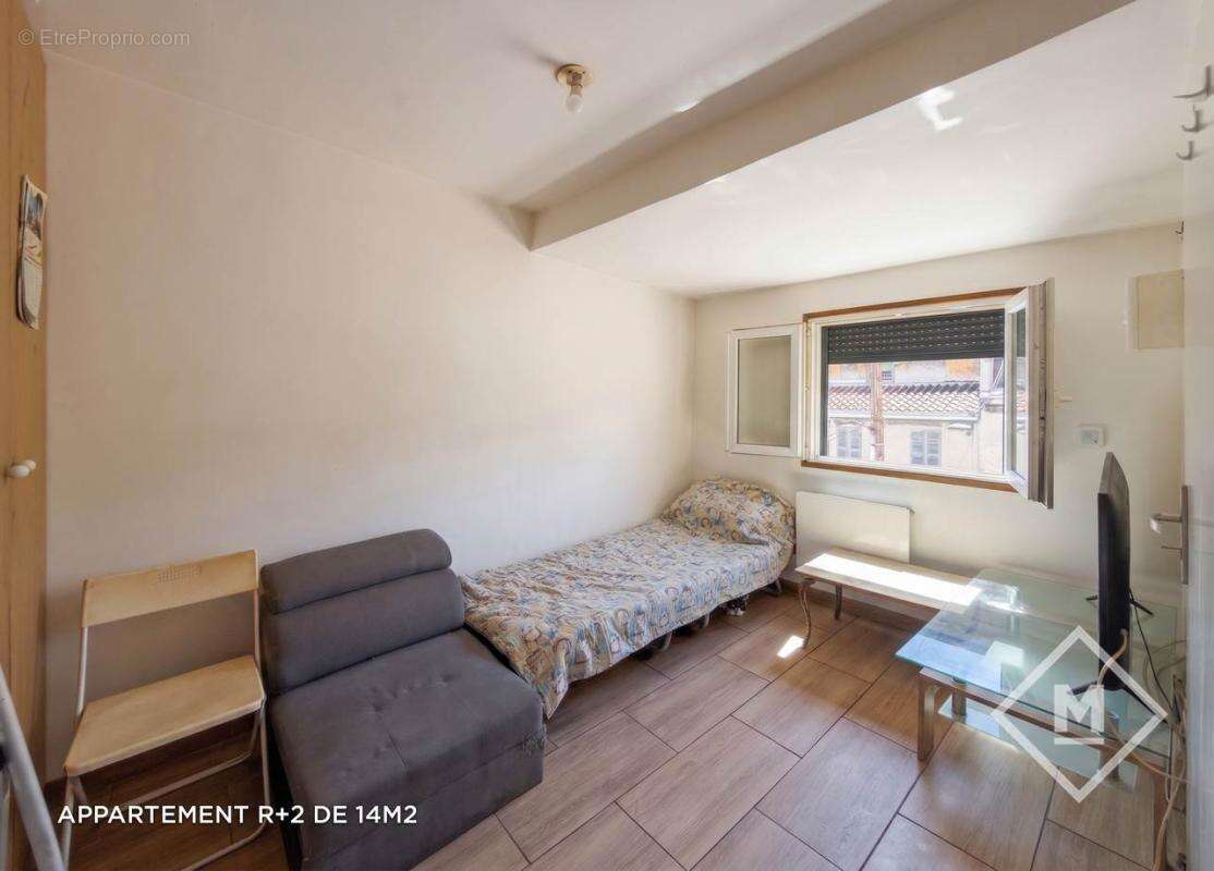 Appartement à MARSEILLE-3E