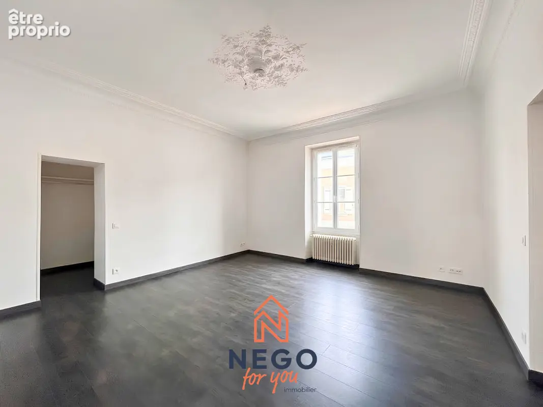 Appartement à LES PONTS-DE-CE