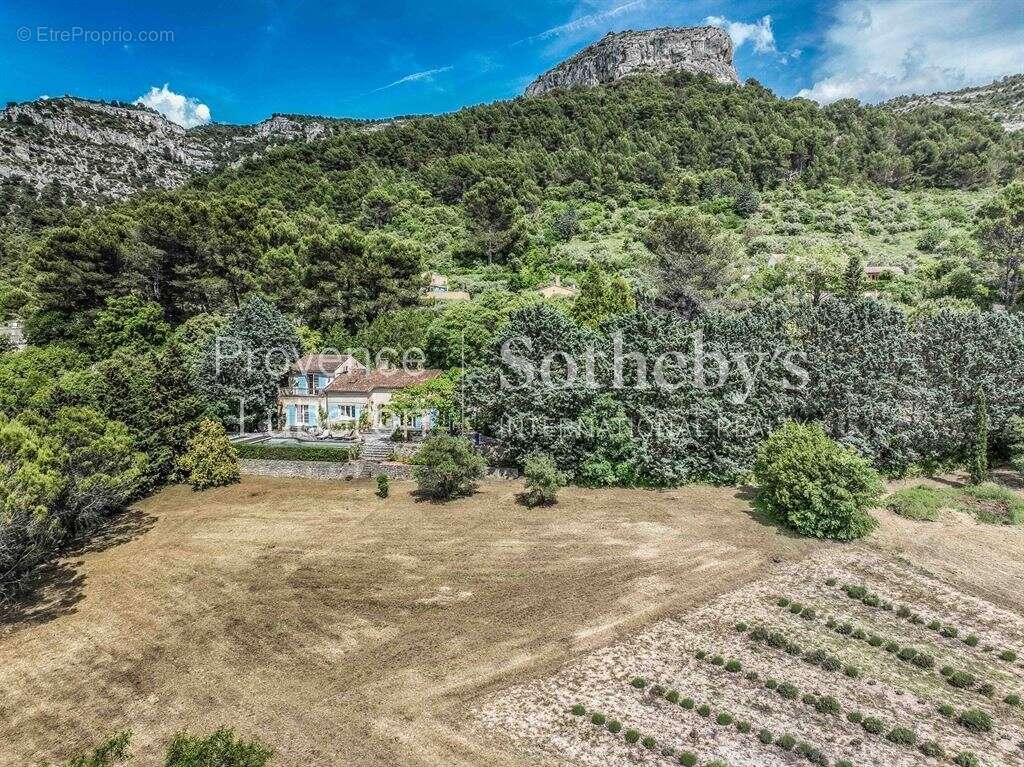 Maison à FONTAINE-DE-VAUCLUSE