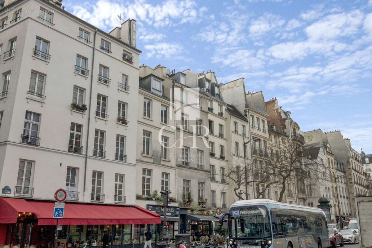 Appartement à PARIS-3E