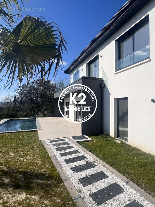 Maison à MALATAVERNE