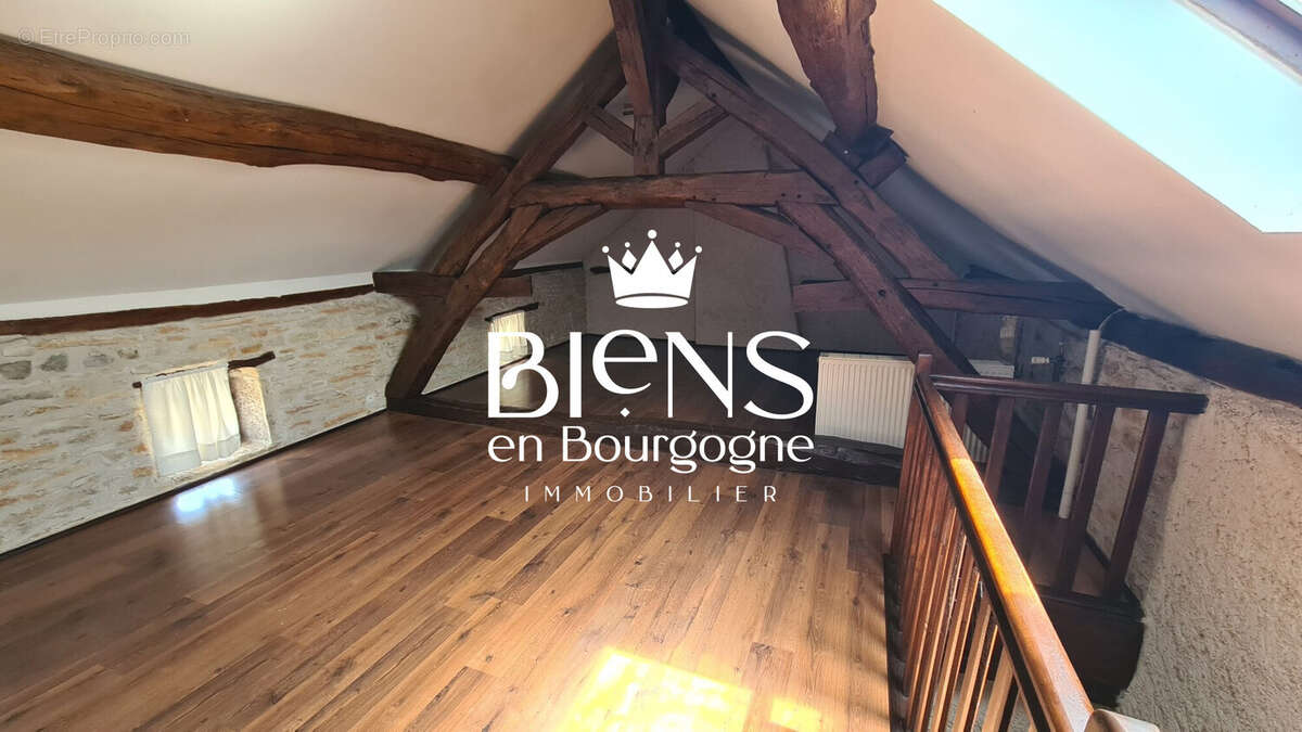 Maison à LA ROCHEPOT
