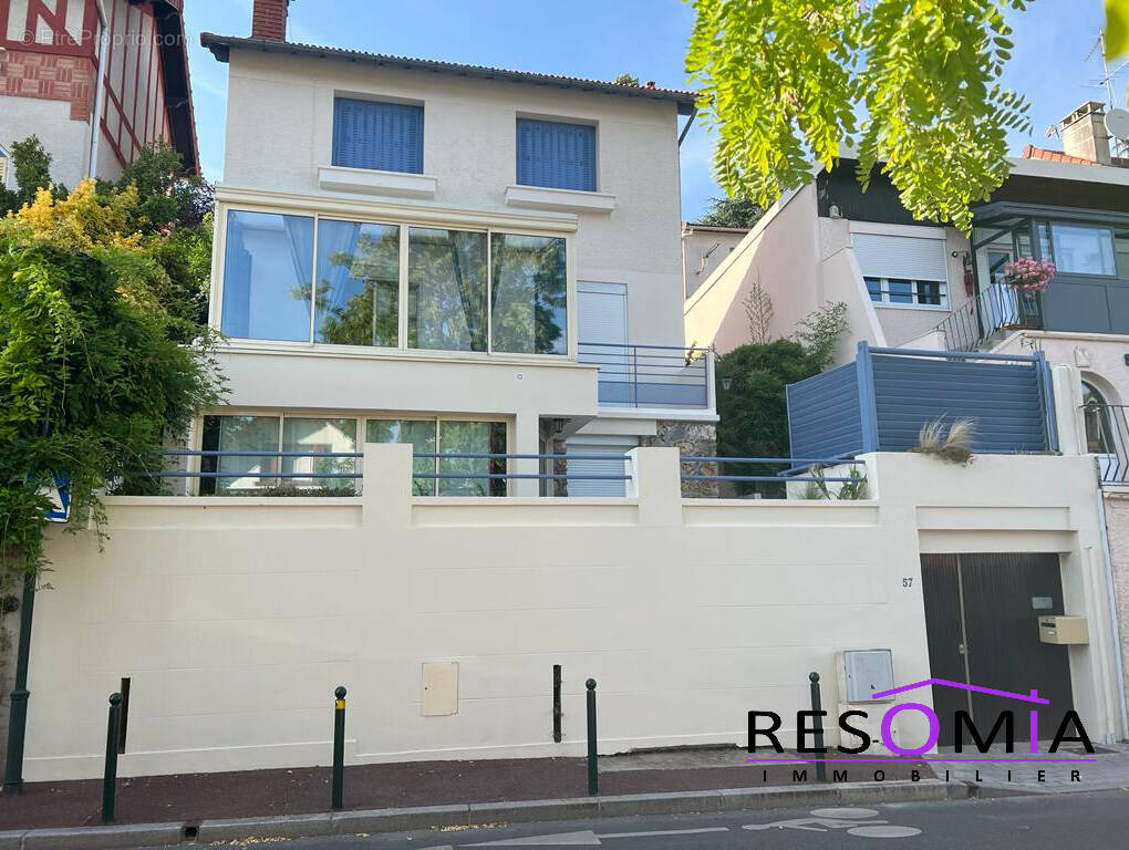 Maison à LE PLESSIS-ROBINSON