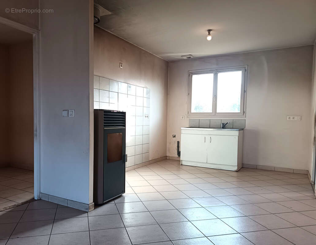 Maison à VICQ-SUR-BREUILH