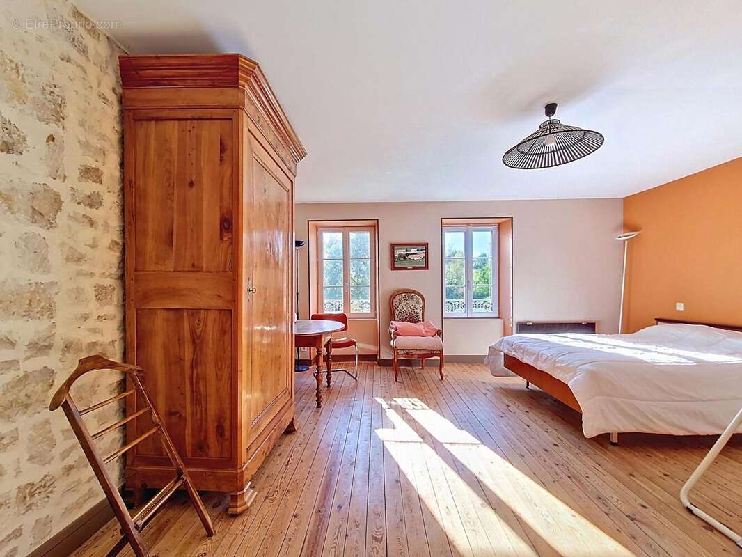 Photo 7 - Maison à AZAY-LE-BRULE