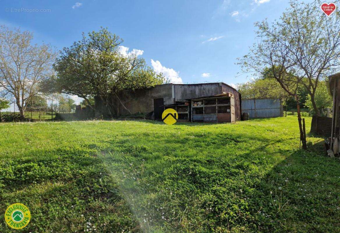 Maison à LA GUERCHE-SUR-L'AUBOIS