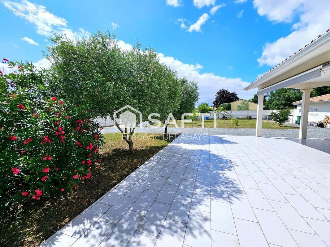 Photo 2 - Maison à PAREMPUYRE