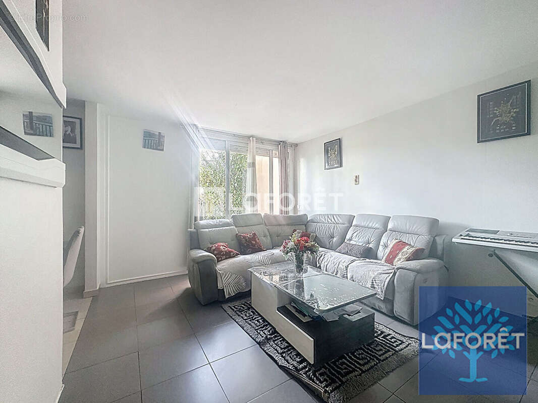 Maison à VIGNEUX-SUR-SEINE