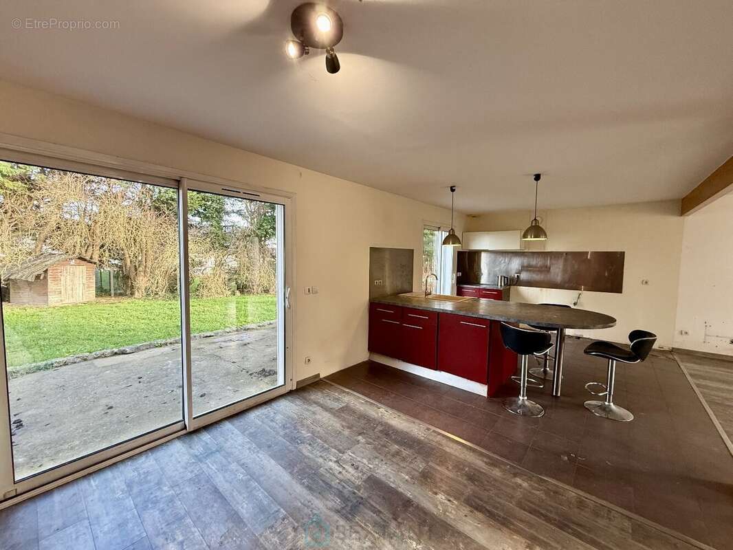 Maison à HEUBECOURT-HARICOURT