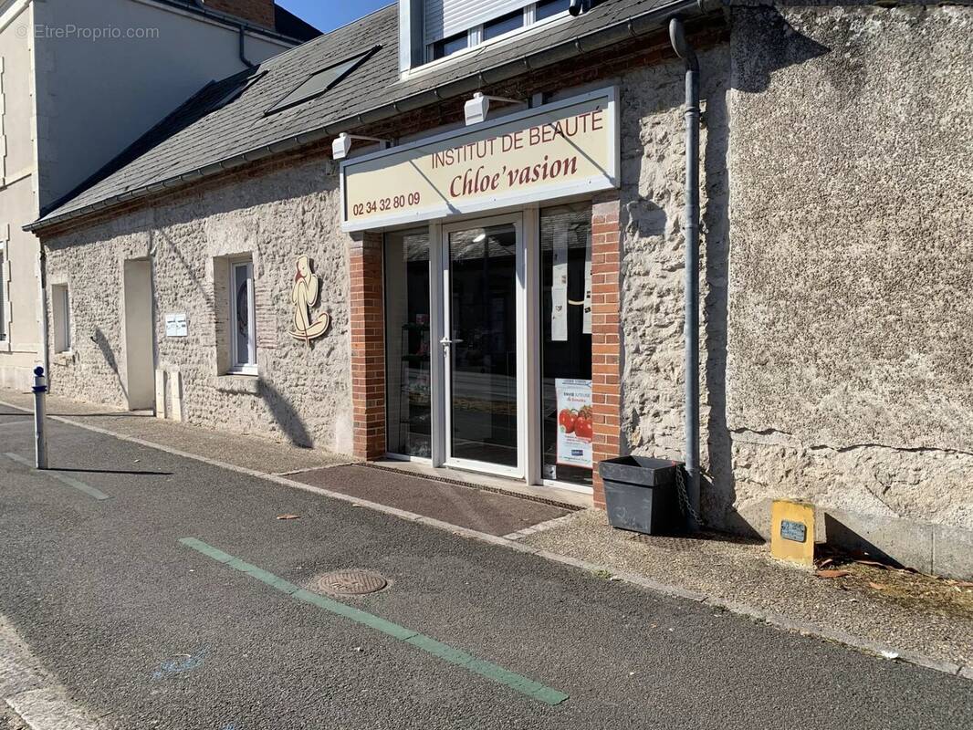 Commerce à ORMES