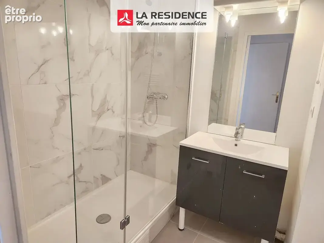 Appartement 2 pièces 38 m² à vendre à Saint-Denis (93200) - photo 2