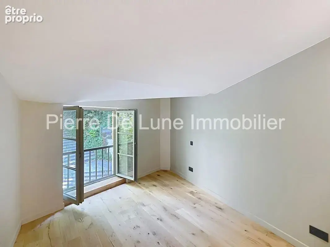Lyon 4–t3 de charme au dernier étage avec vue sur la saône - photo 5