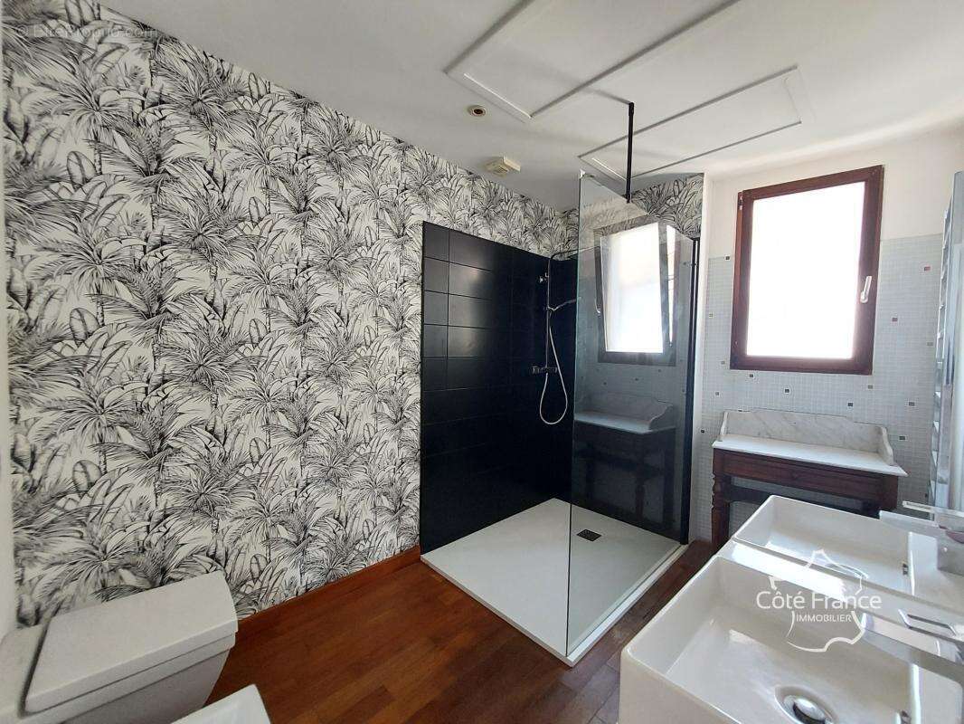 Maison de ville en pierres   Charme, cachet et cour privée - photo 8