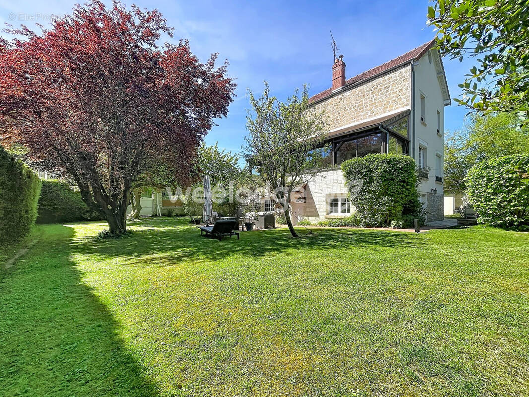 Maison 184 m² à Vaureal  - photo 1