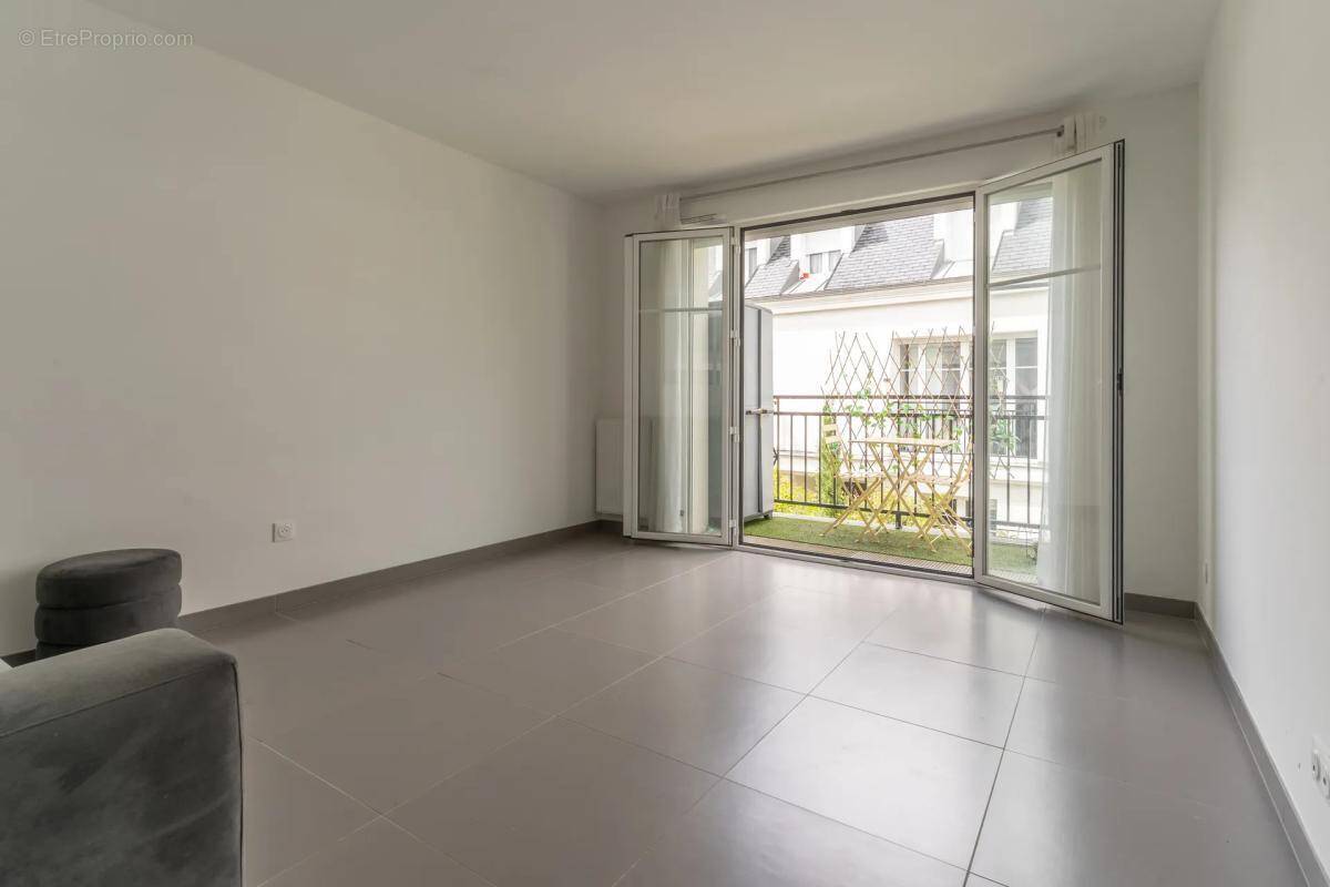 Appartement à COLOMBES