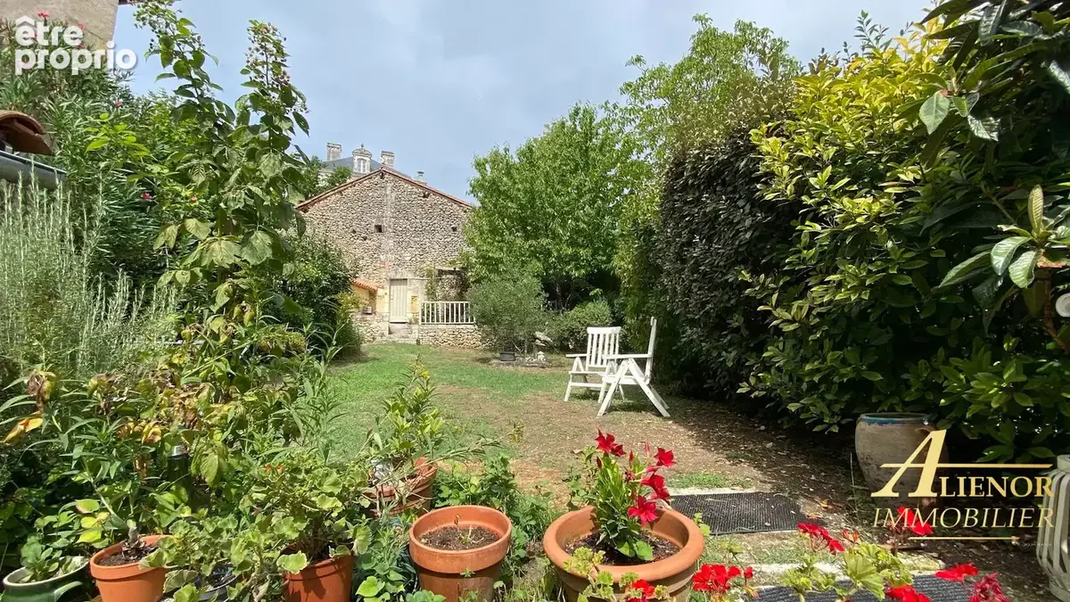 Maison de caractère en pierre avec grange - Bourdeilles 24310 - photo 14