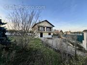 Maison à SAINT-ROMAIN-DE-JALIONAS