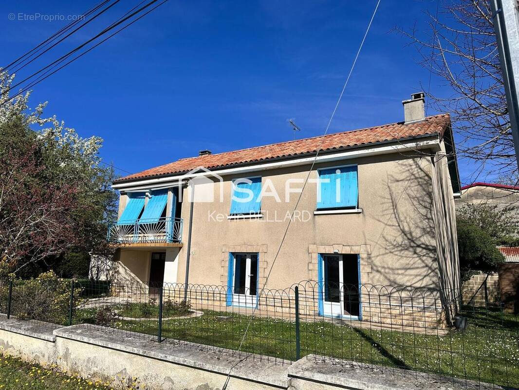 Photo 1 - Maison à MONTBRON