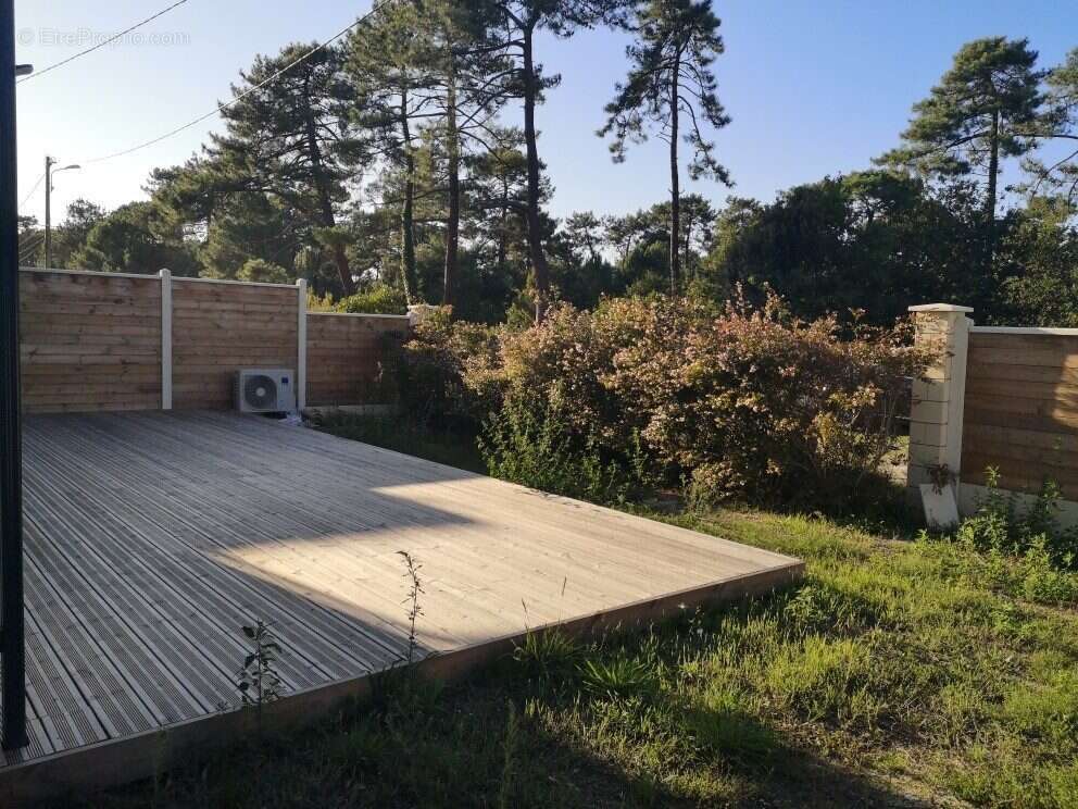 Maison à VENDAYS-MONTALIVET