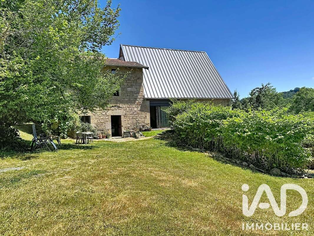 Maison 116 m² à Grandval  - photo 2