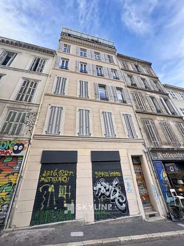 Appartement à MARSEILLE-1E