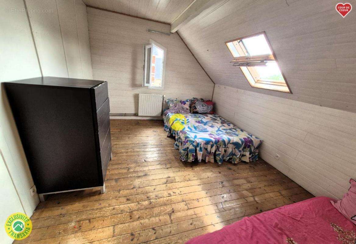 Maison à CHEZAL-BENOIT