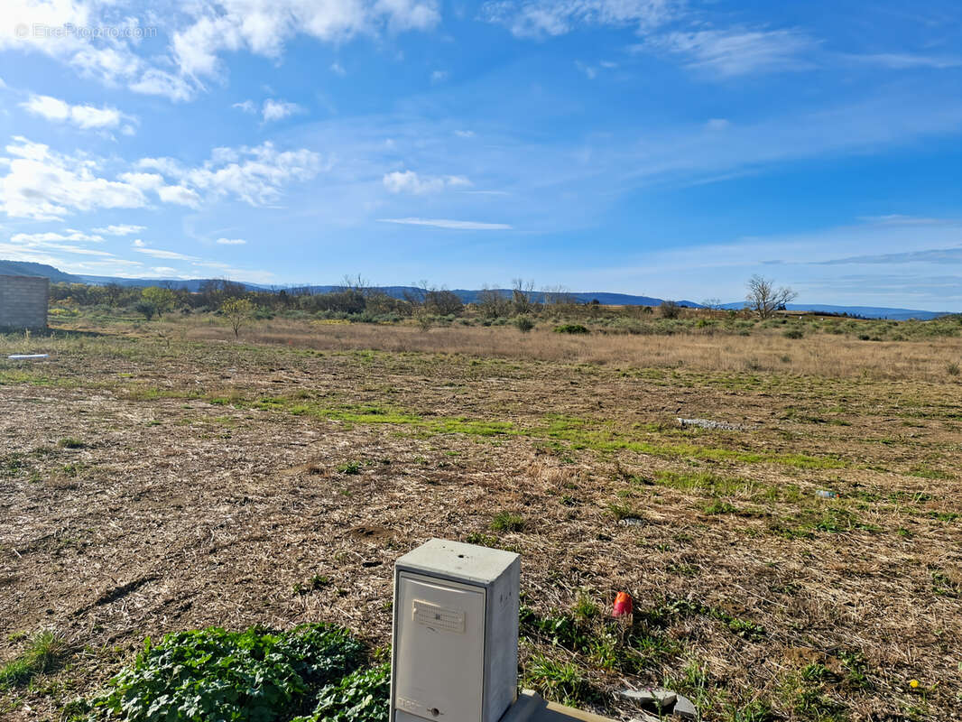 Terrain à FERRALS-LES-CORBIERES