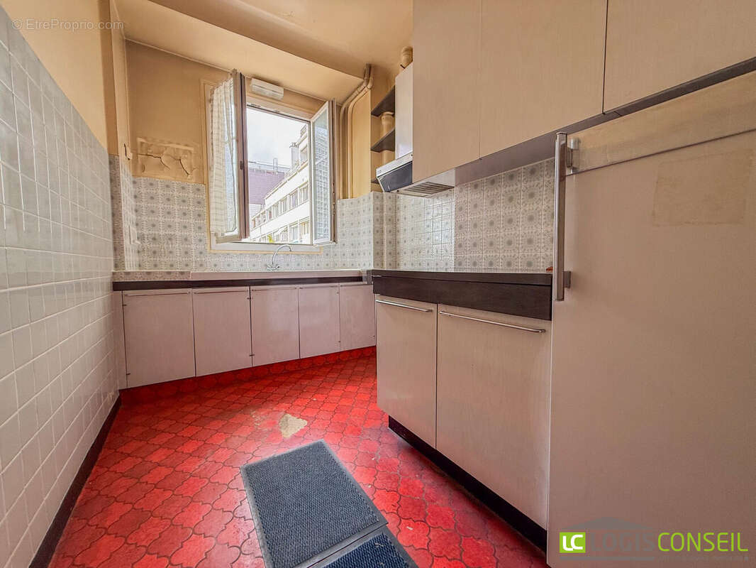 Appartement 68 m² à Paris-15e  - photo 7