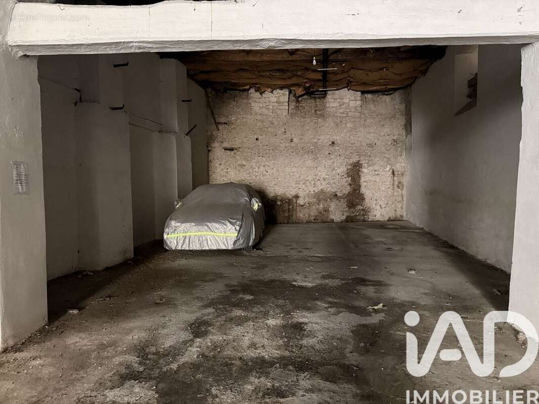 Photo 3 - Parking à OLORON-SAINTE-MARIE