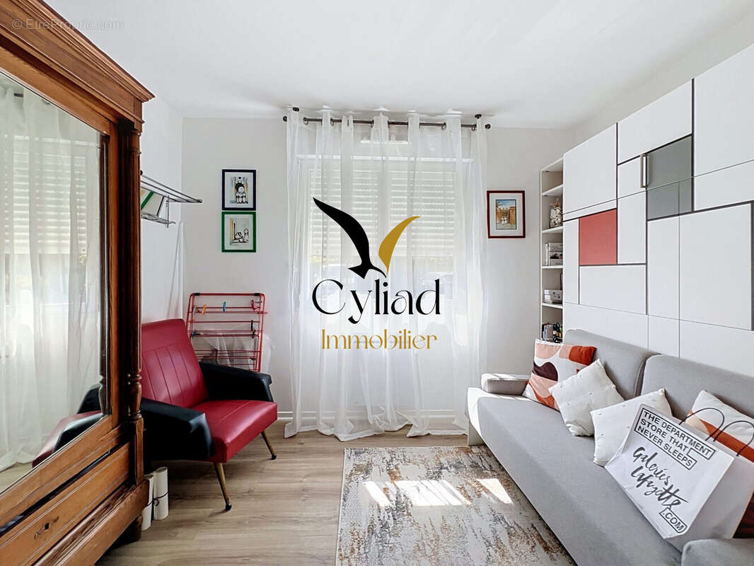 Maison 108 m² à Saint-Meloir-Des-Ondes  - photo 7