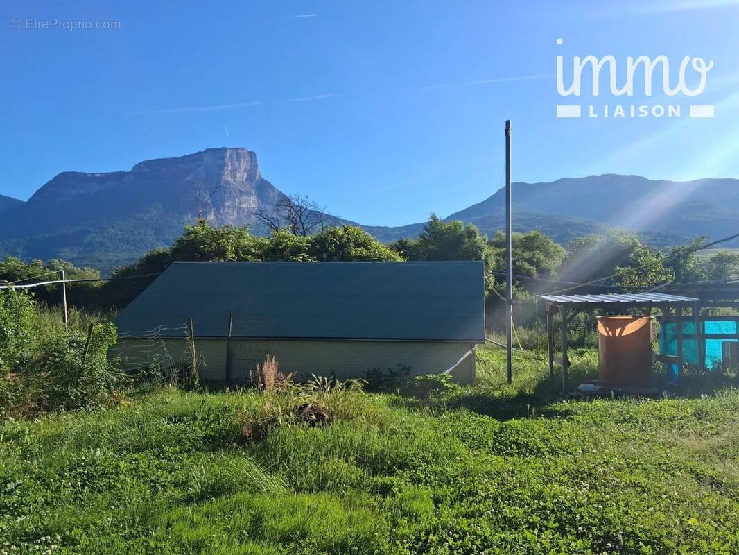 Commerce à APREMONT