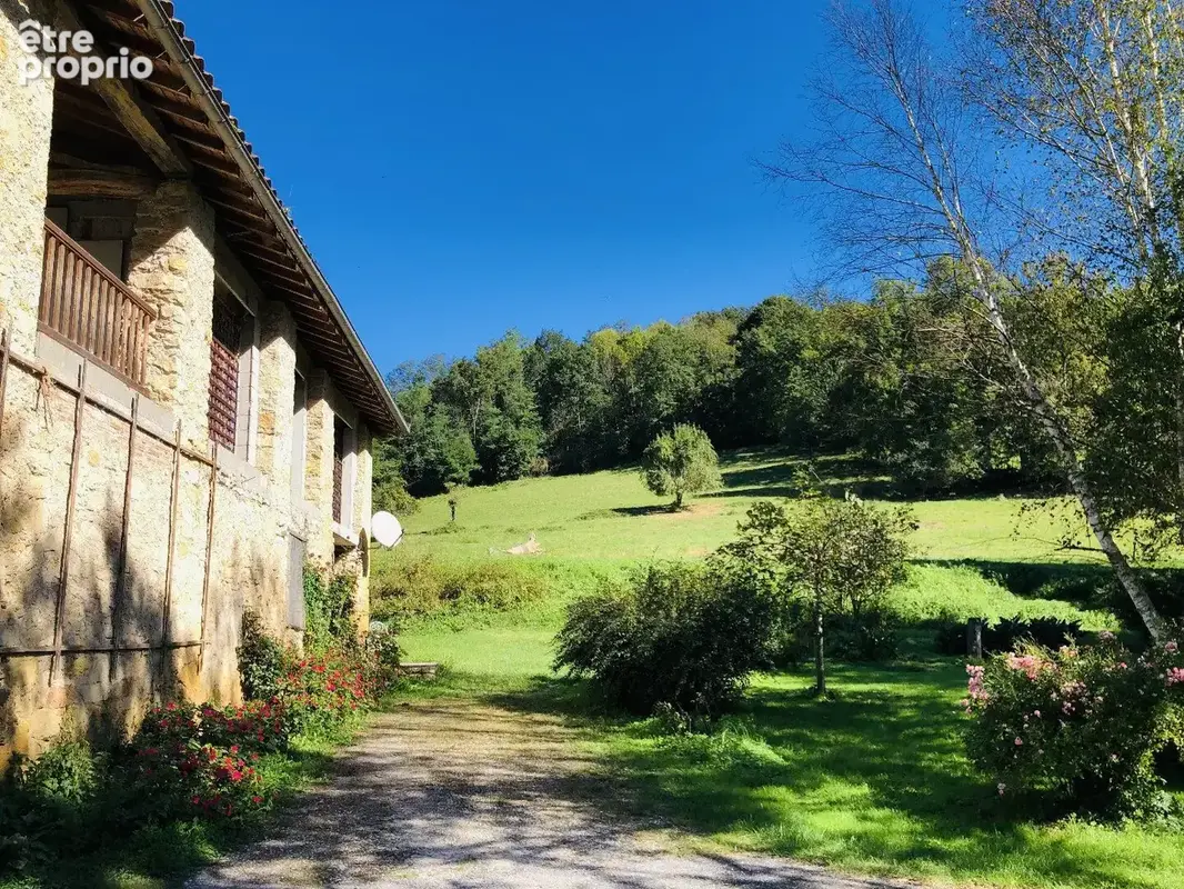 Ancien corps de ferme sur 2Ha9 , La Bastide de Serou 09240 - photo 3