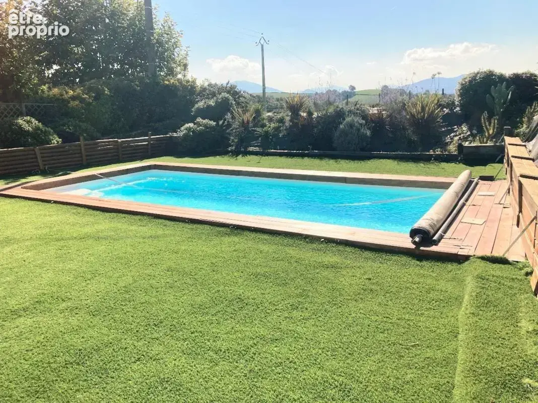 Maison 192 m² à La Bastide-Clairence  - photo 10