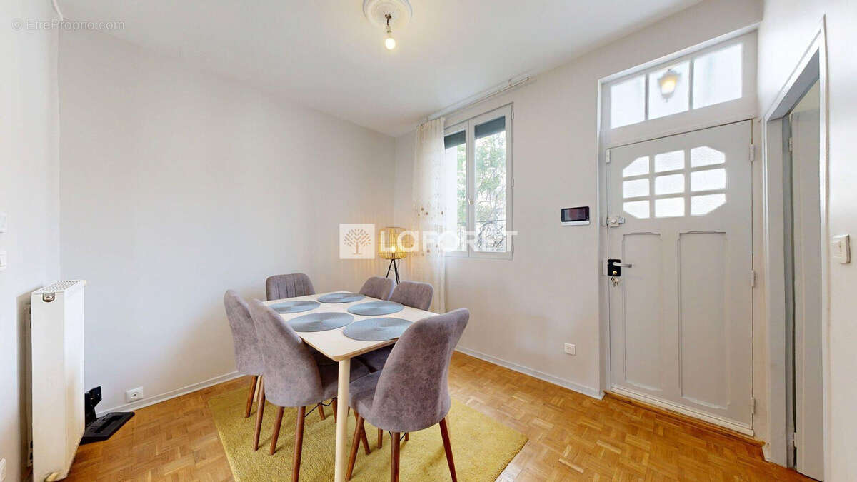 Maison à NANTERRE