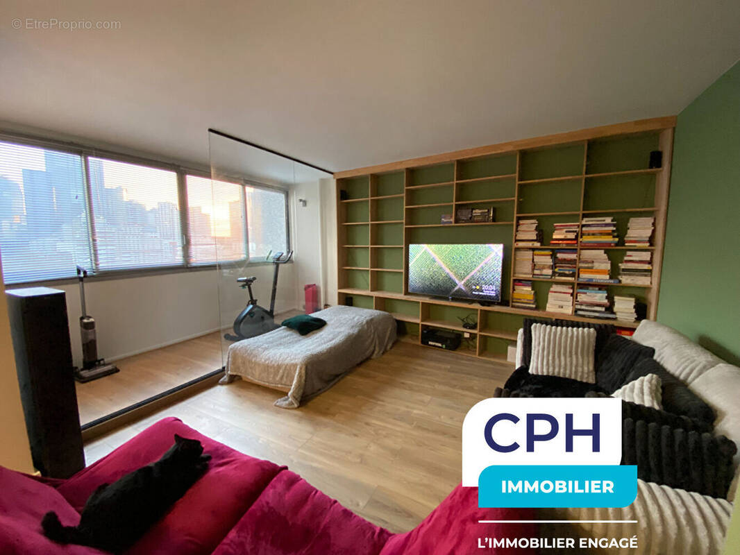 Appartement à COURBEVOIE