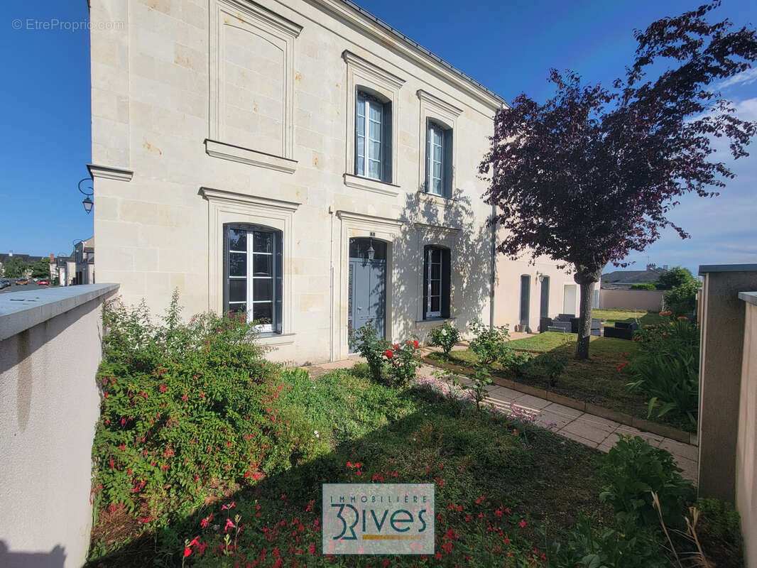 Maison à BRISSAC-QUINCE