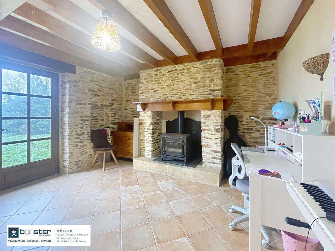 Maison à JUMILHAC-LE-GRAND