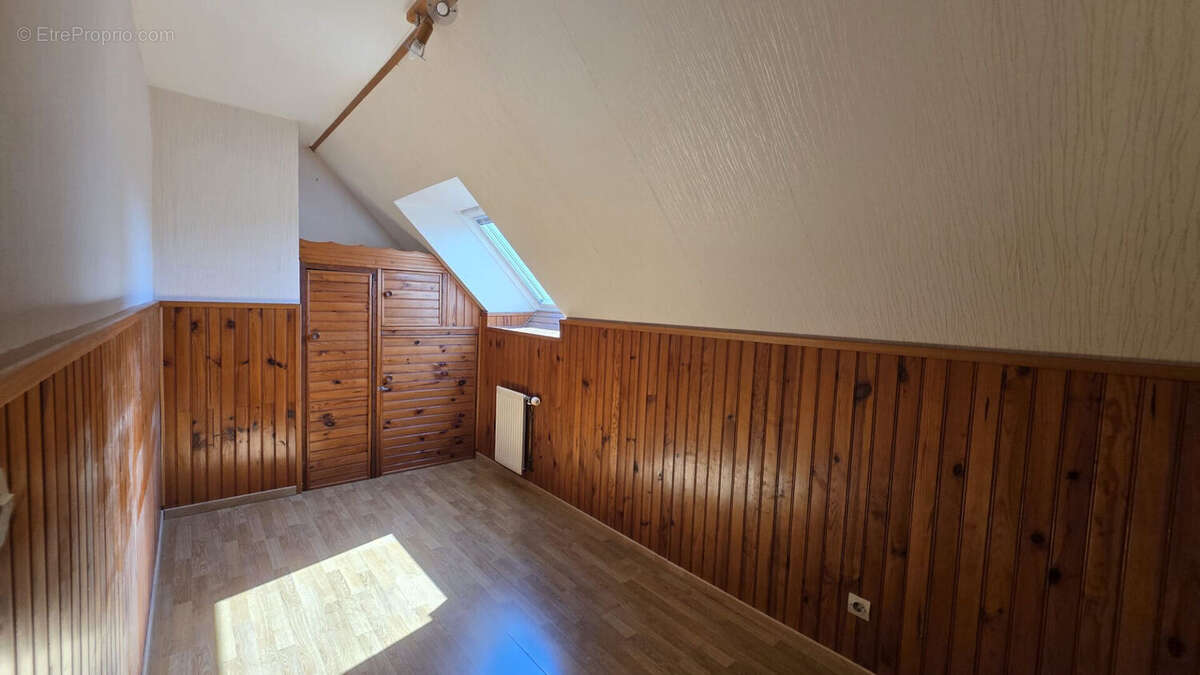 Maison familiale confort plain pied sous sol et  jardin - photo 9